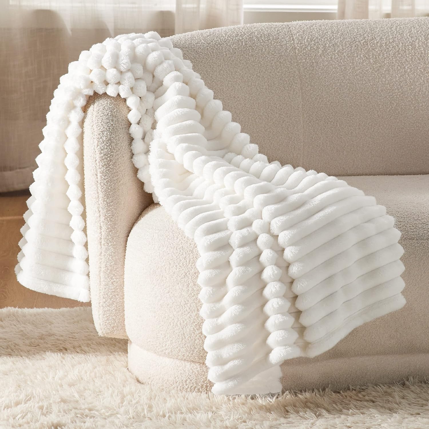 Bedsure GentleSoft Blanket Throw β Cozy Comfort for Home & Gifting ποΈβ¨ - Image 2